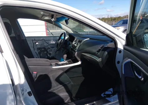 2014 Nissan Altima 2.5 S z USA, uszkodzony, nr VIN 1N4AL3AP2EN236612